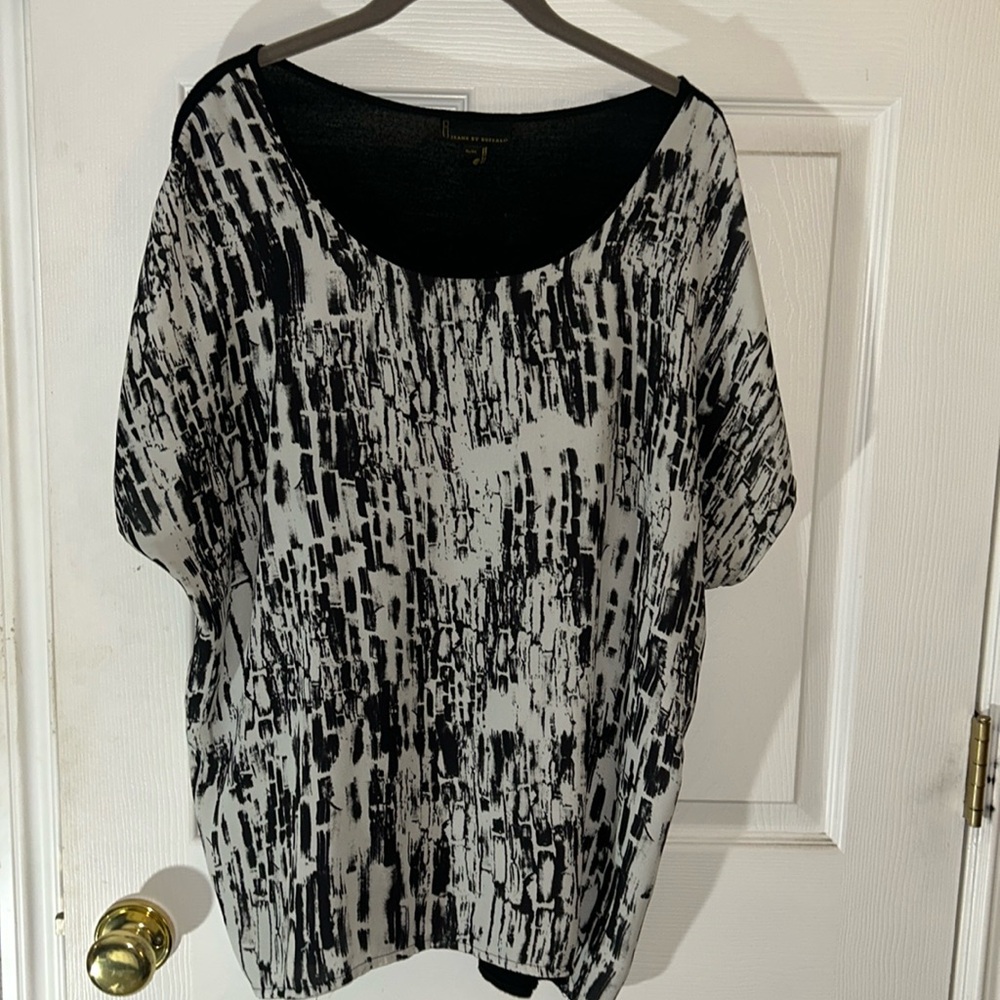 Jeans by Buffalo Cap sleeve top blouse 711